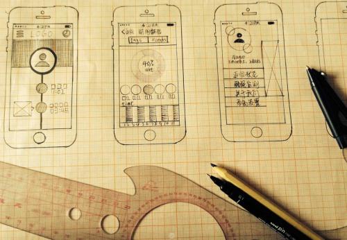 交互設(shè)計(jì)(英文Interaction Design, 縮寫(xiě)IXD)，是定義、設(shè)計(jì)人造系統(tǒng)的行為的設(shè)計(jì)領(lǐng)域，它定義了兩個(gè)或多個(gè)互動(dòng)的個(gè)體之間交流的內(nèi)容和結(jié)構(gòu)，使之互相配合，共同達(dá)成某種目的。